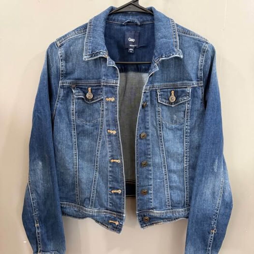 Medium GAP dark wash Jean jacket